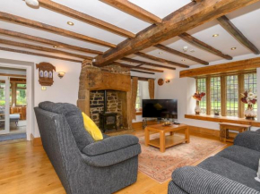 Poplar Farm House - Book Your Spring Summer Events Pass The Keys